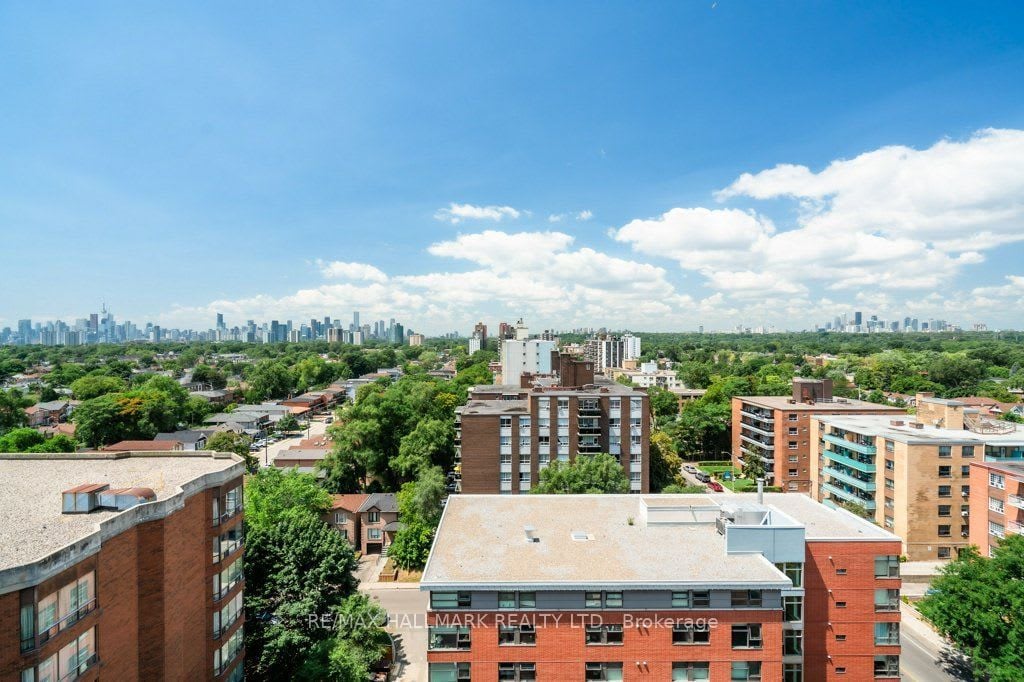 YORKVILLE LUXURY PENTHOUSE 