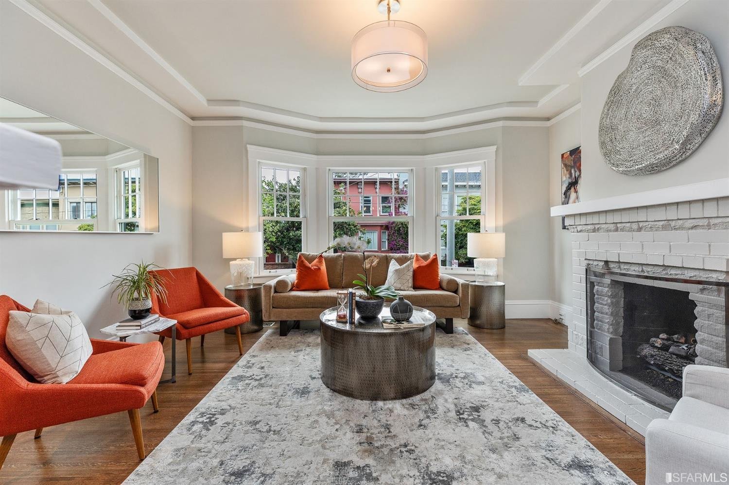 337 Carl St