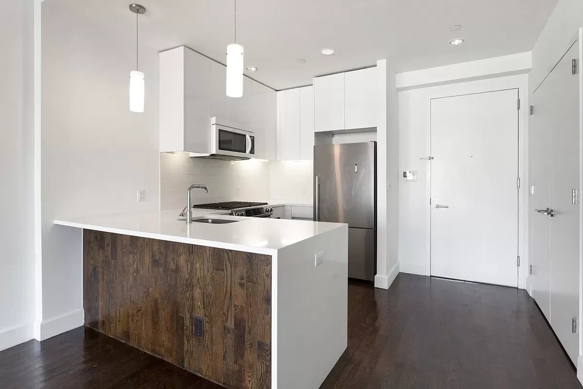 11-25 45th Ave, #6D