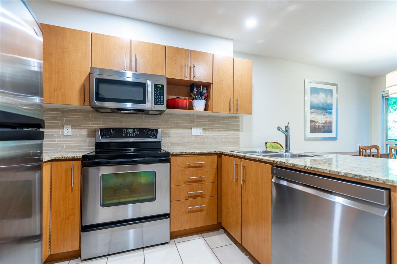 227-1633 Mackay Ave