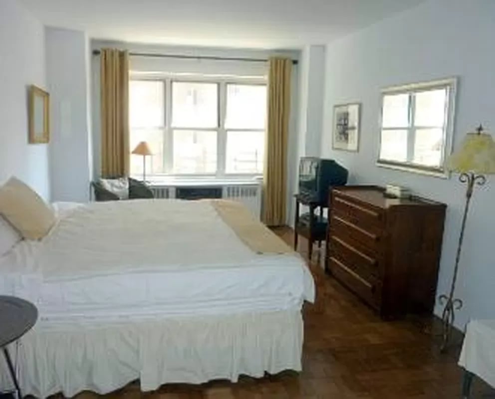 130 East 63rd Street Unit: 6D