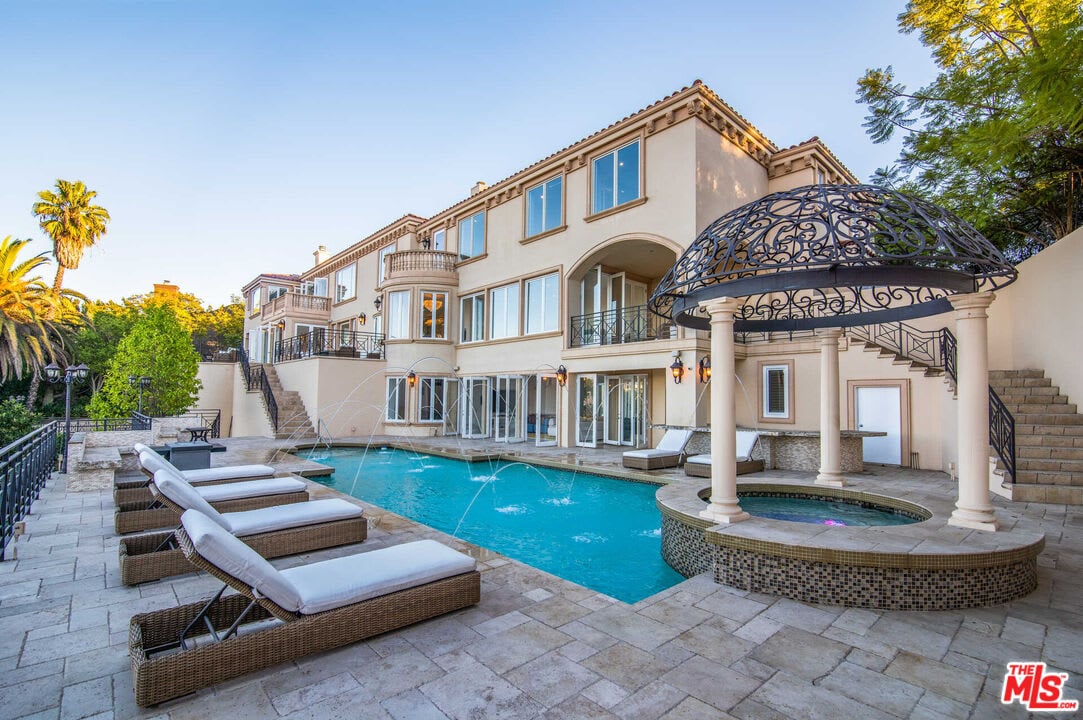 Grove Paradise