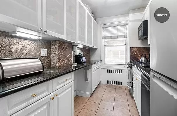 49 West 96th St. Unit: 1-B