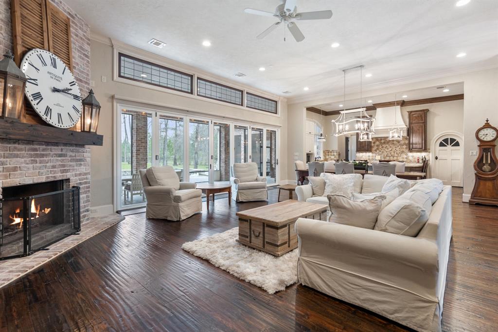 9927 Clubhouse Circle