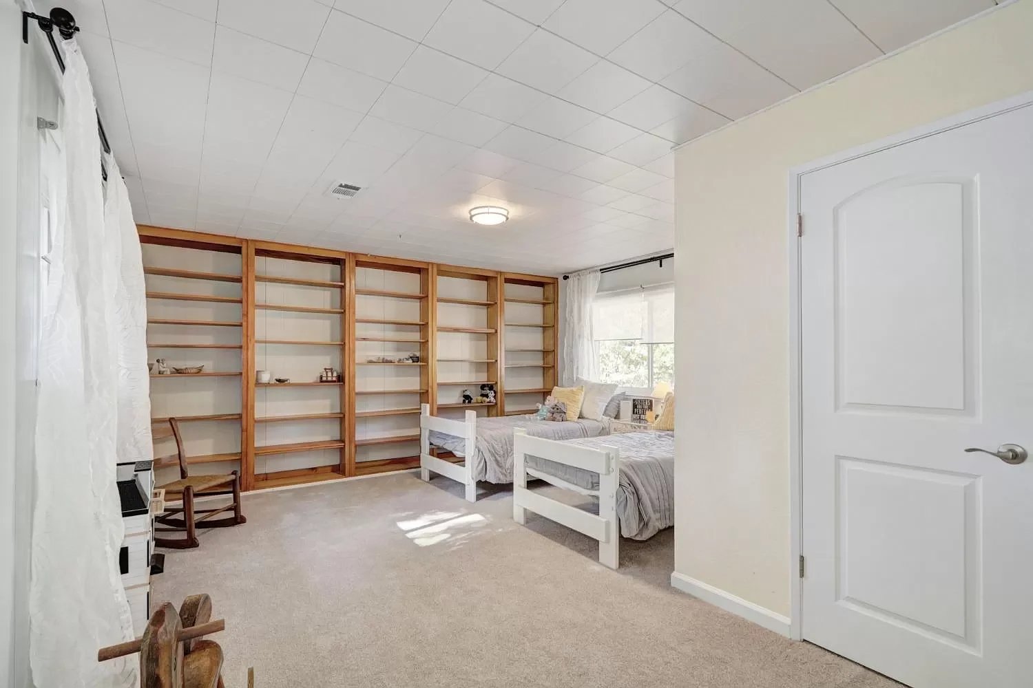 2420 Temple Drive