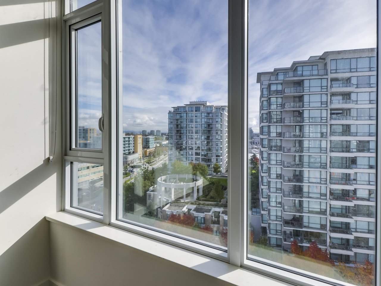 1111-7488 Lansdowne Rd