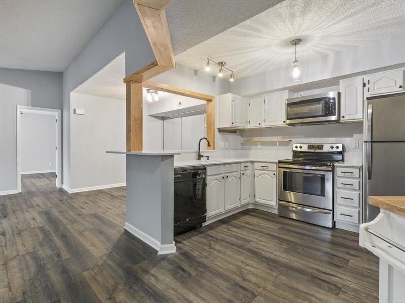 522 McGill Pl NE #522