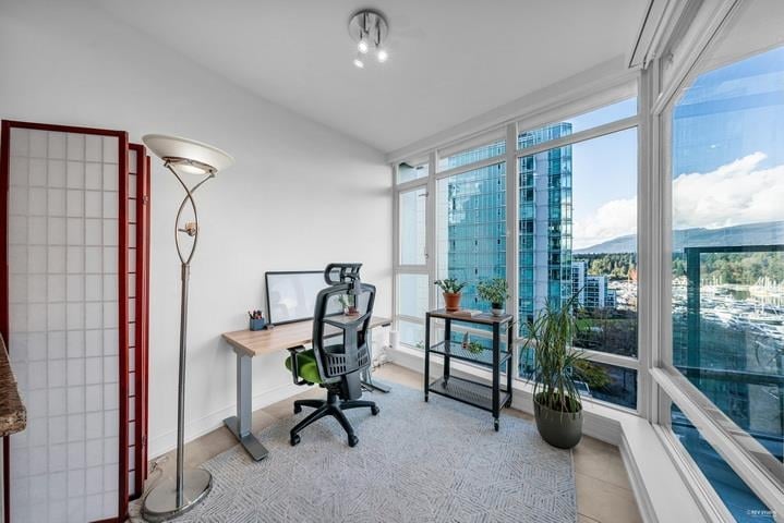 1101-1616 Bayshore Dr