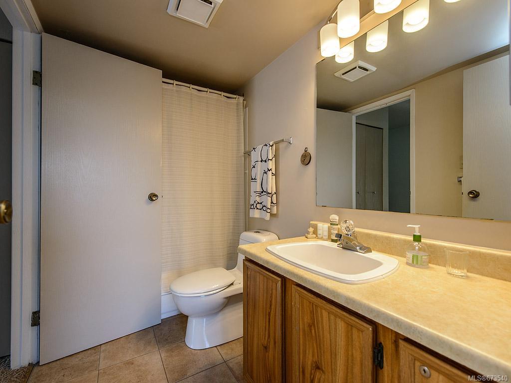 304-1060 Linden Ave, Victoria
