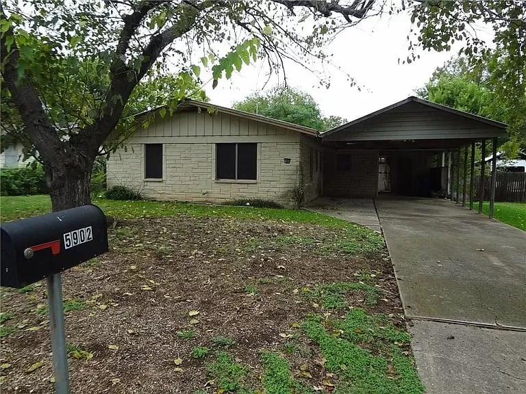 5902 Eureka Dr