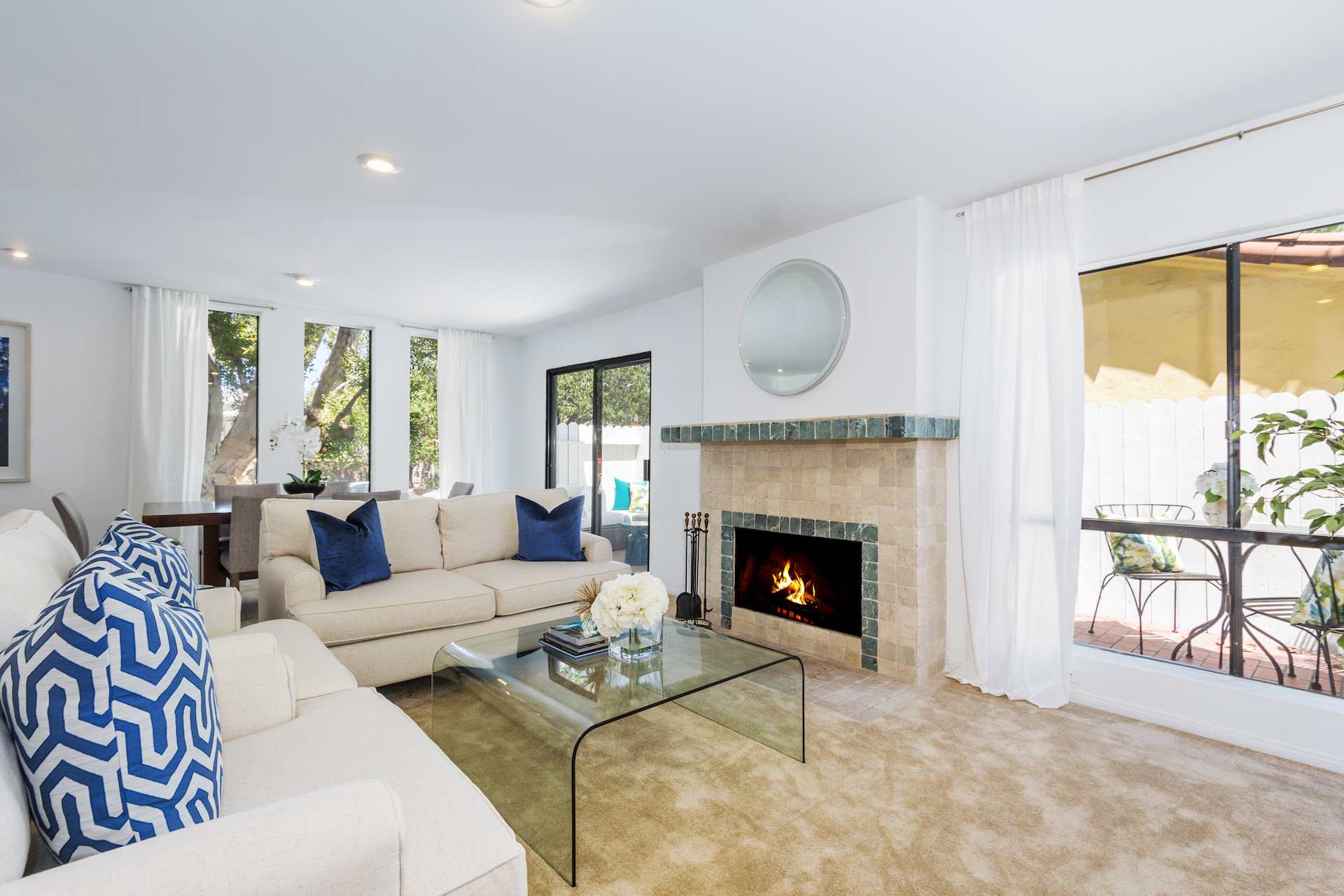Front Facing Spacious Townhouse