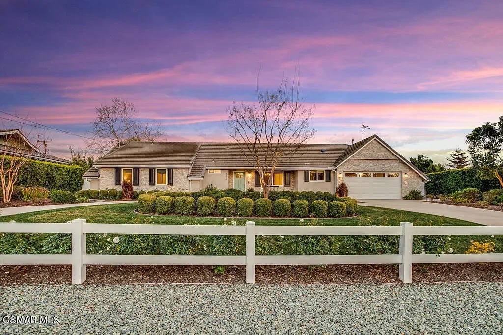 952 Camino Flores