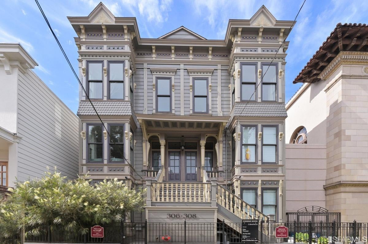 306 Bartlett St