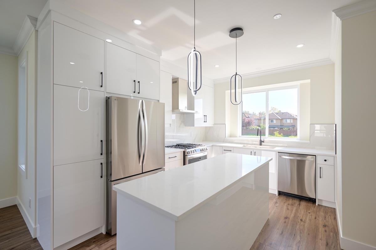 25-1115 Roma Ave