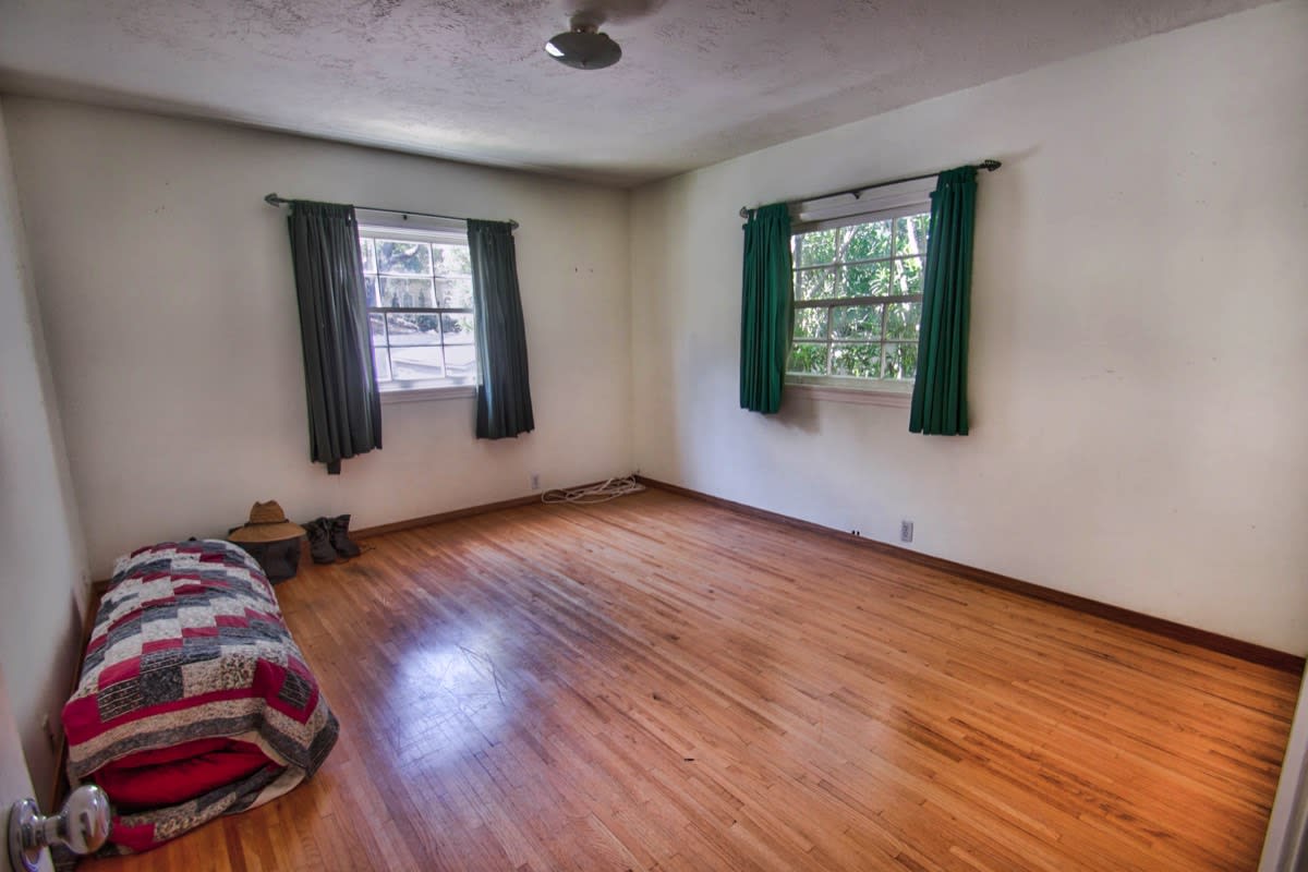 11657 Sunshine Studio City Hills, CA