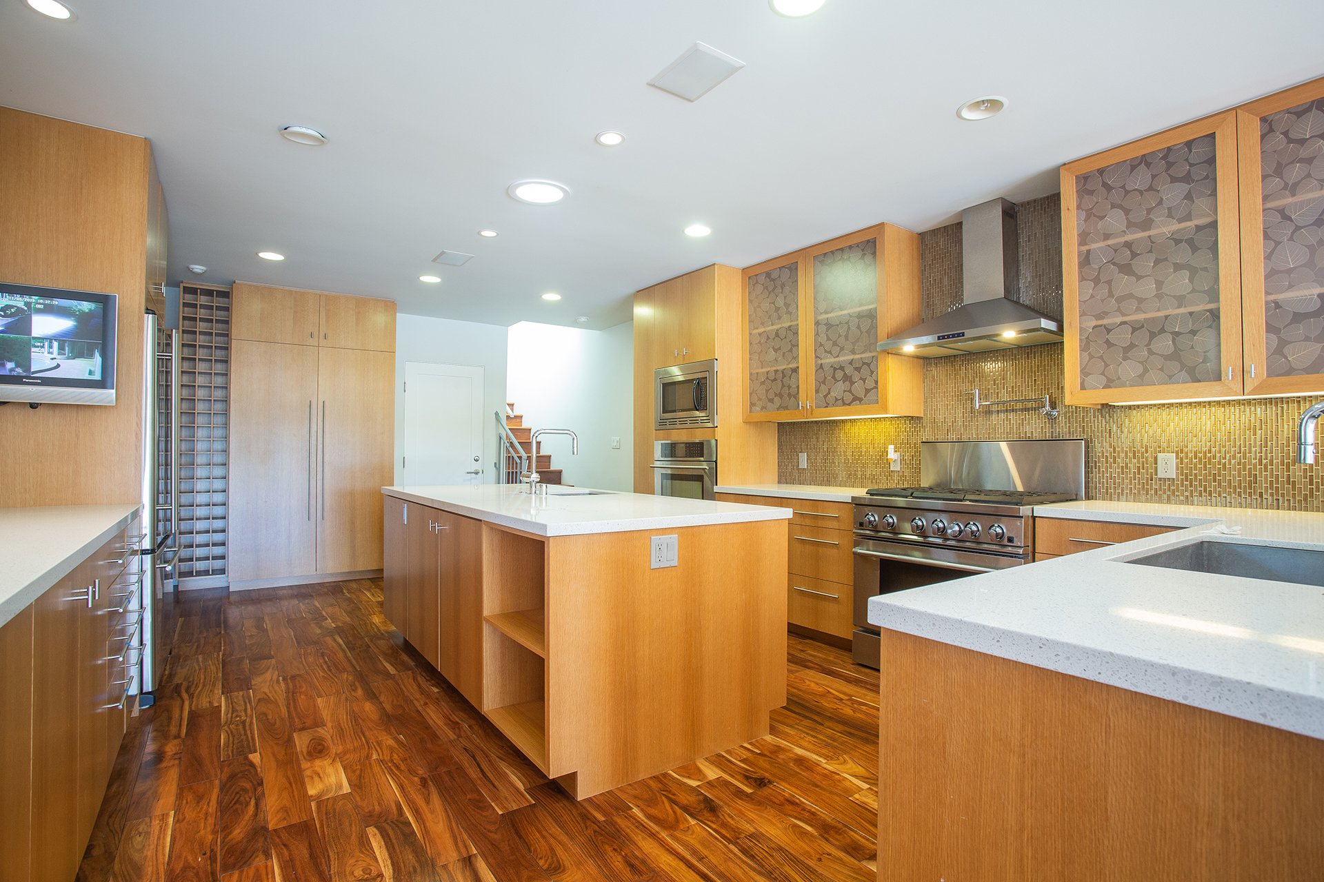 8040 Okean Ter, Briar Summit