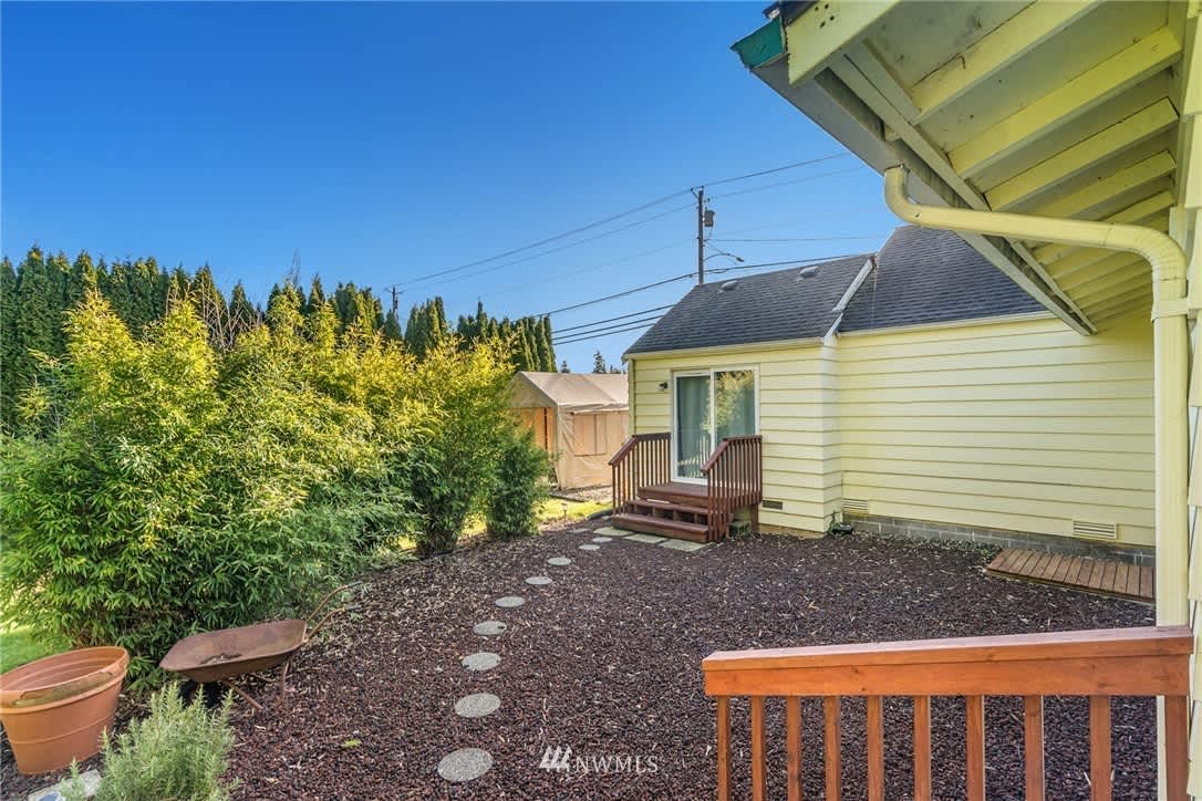 409 Pecks Dr