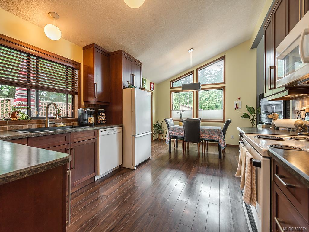 4257 Moorpark Pl, Saanich