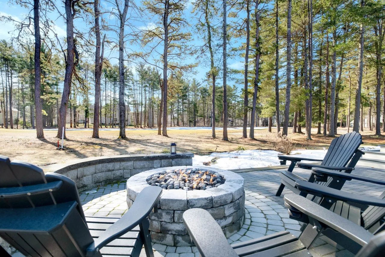 Hole in One: Explore Maine Homes by Golf Courses & Disc Golf Courses