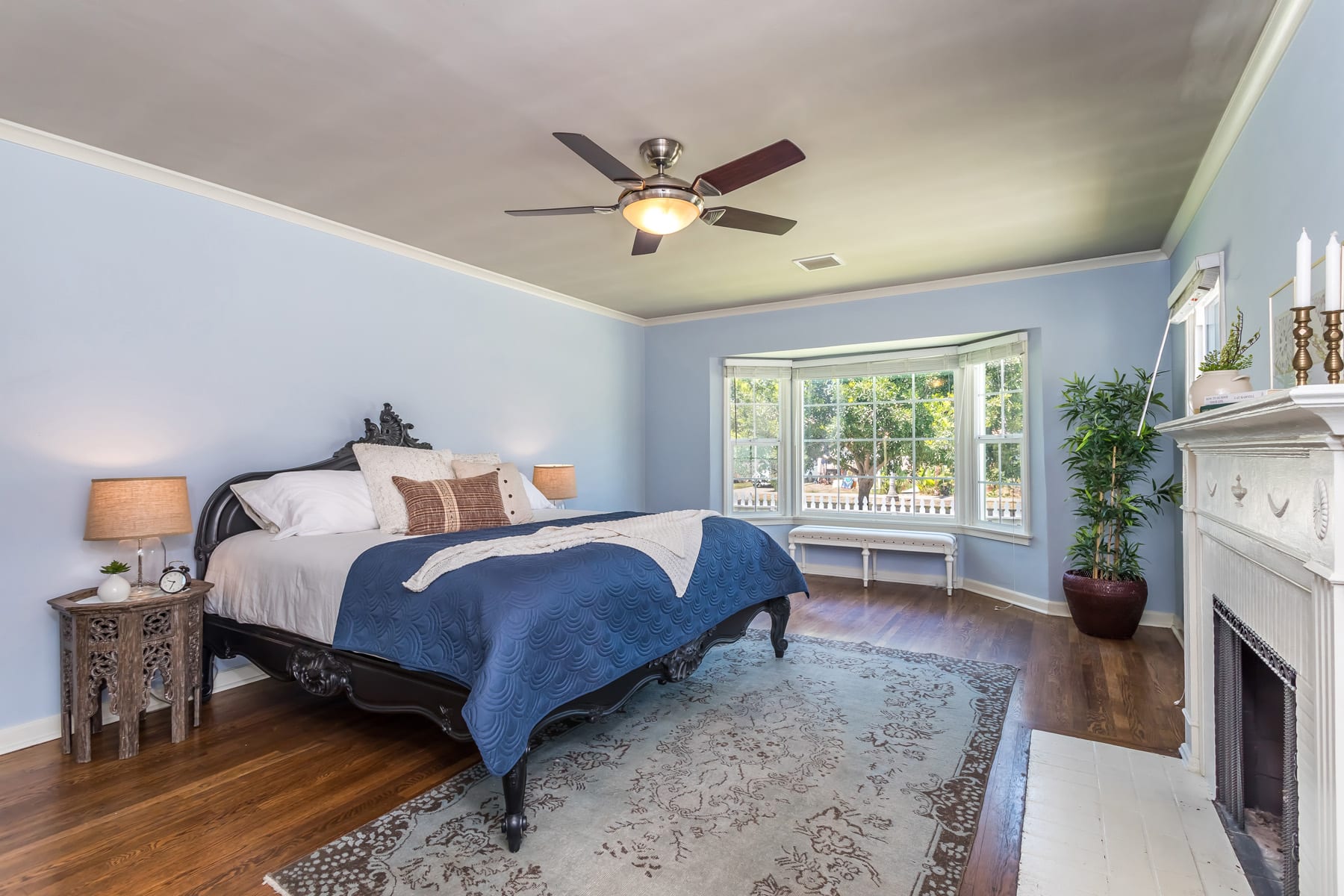 Lovingly Updated Traditional Home in Picfair Village!