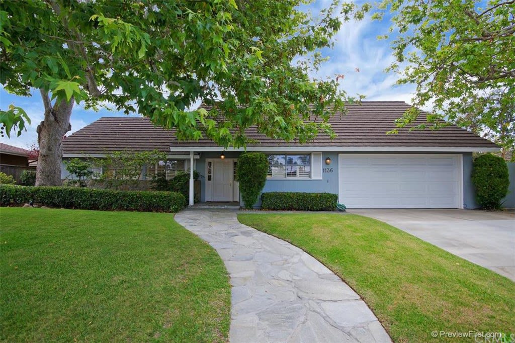 1136 Highland Dr