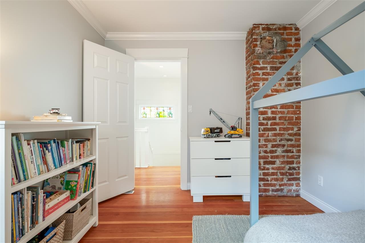 21 E 17th Ave