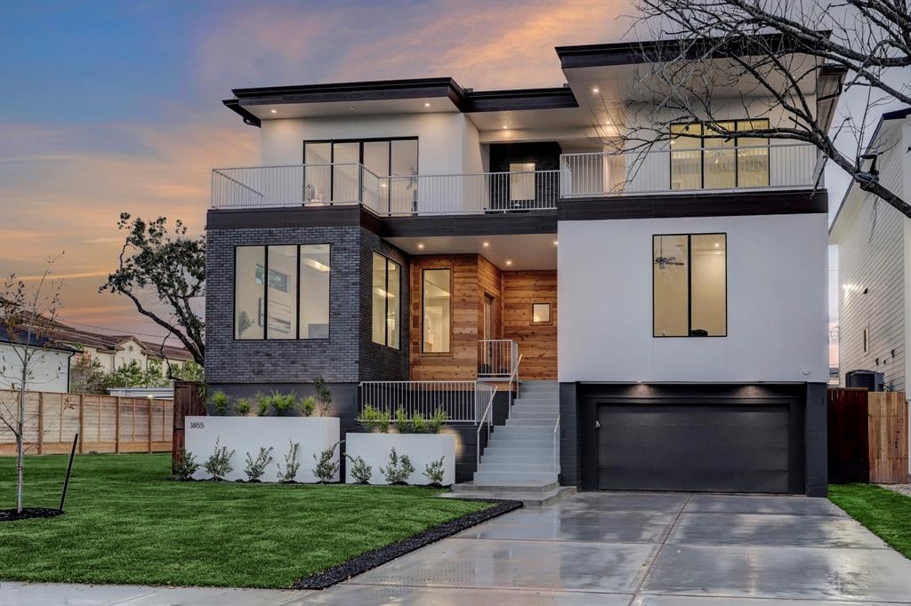 3855 Tartan Ln