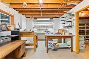 6203 Central Saanich Rd