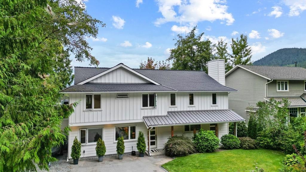 2309 Greenwood Wy