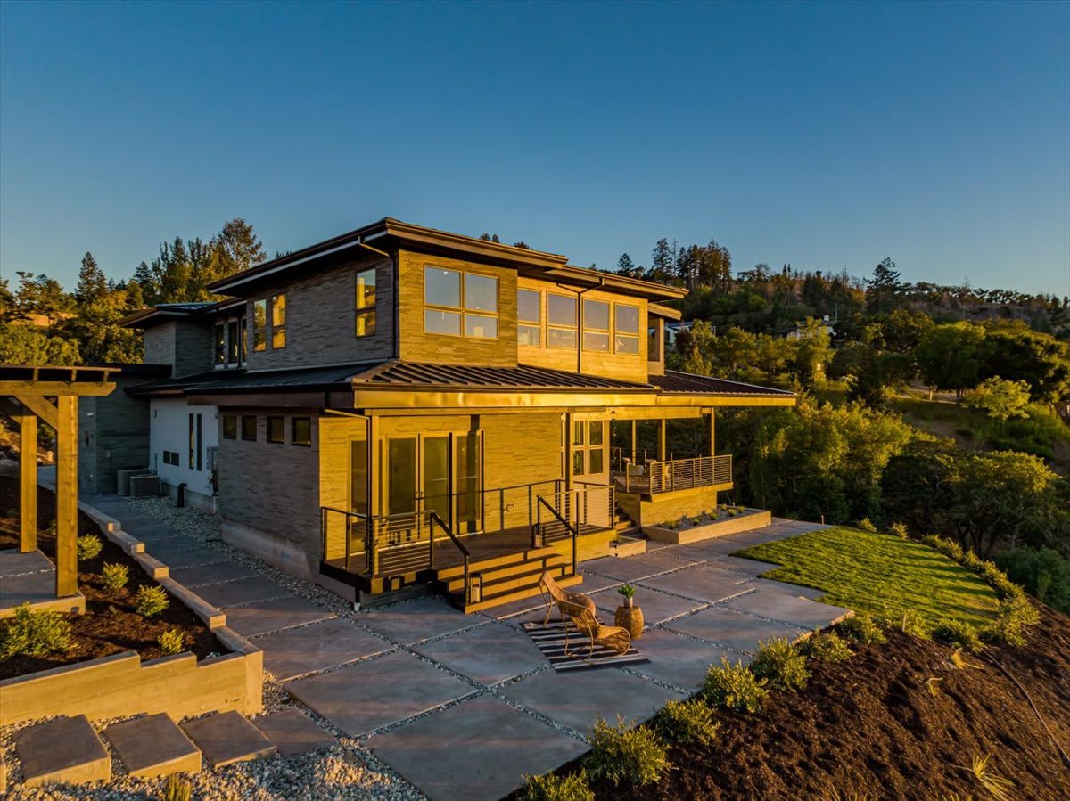 3958 St Andrews Dr