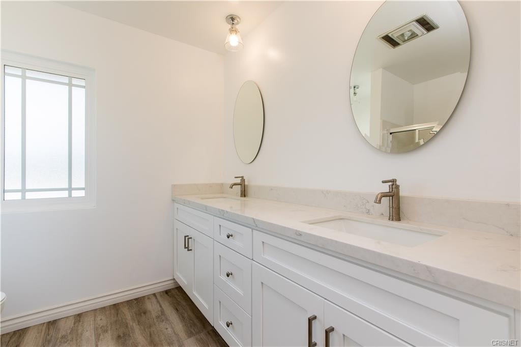 16834 Klee St Northridge, CA