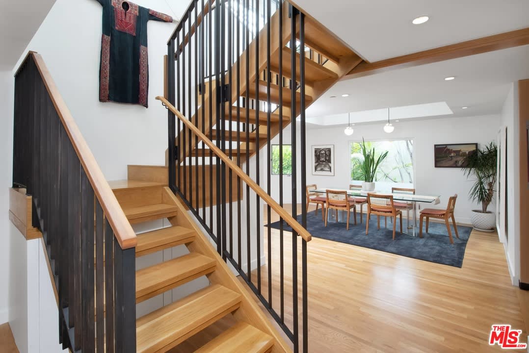 1131 Hill St