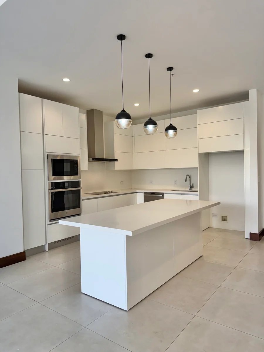 Contemporary Terrace Condo, Santa Ana, San Jose