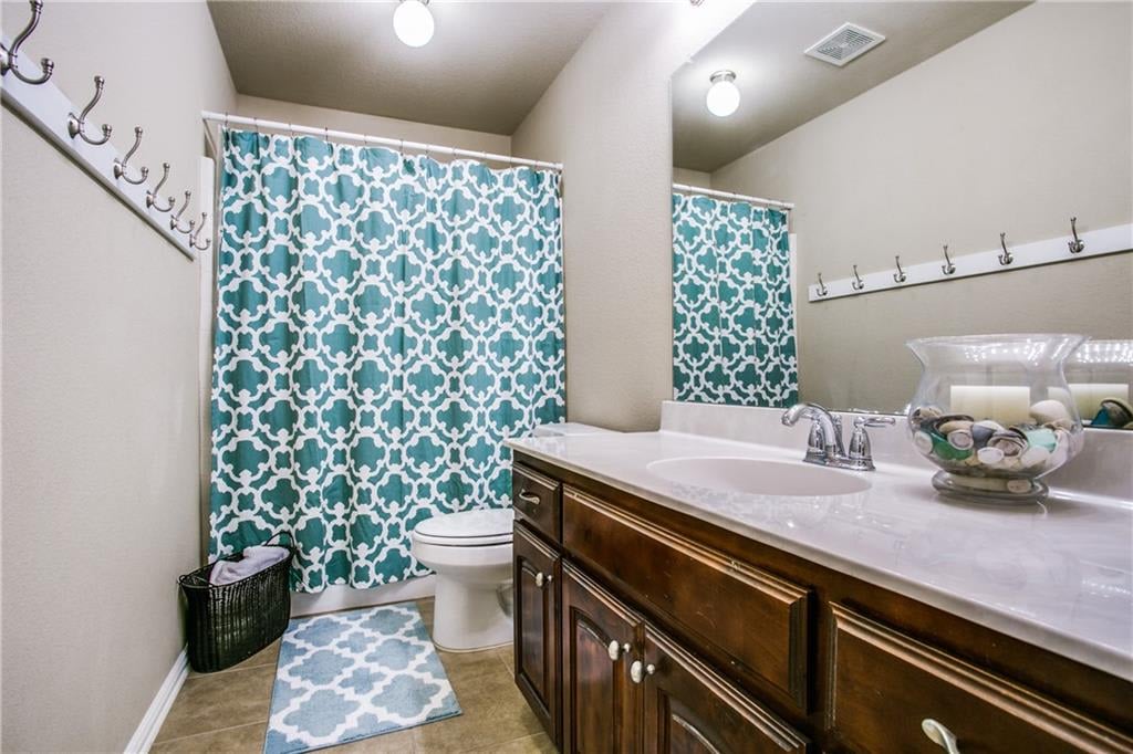 2709 Triangle Leaf Dr