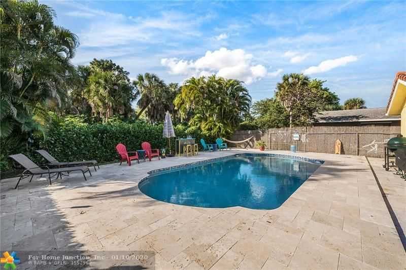 1550 NW 93rd Ter
