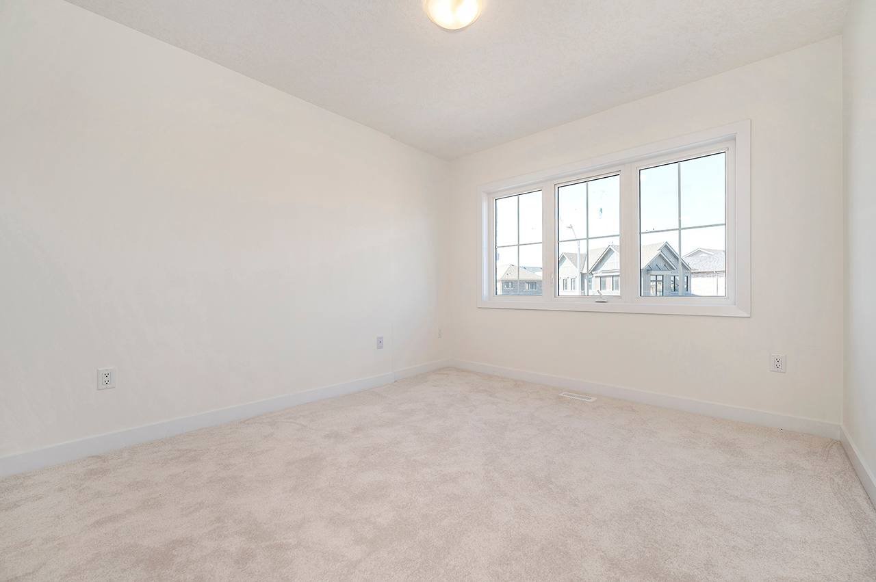 194 Aviron Cres