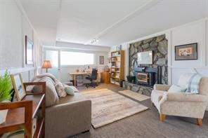 3690 Doncaster Dr