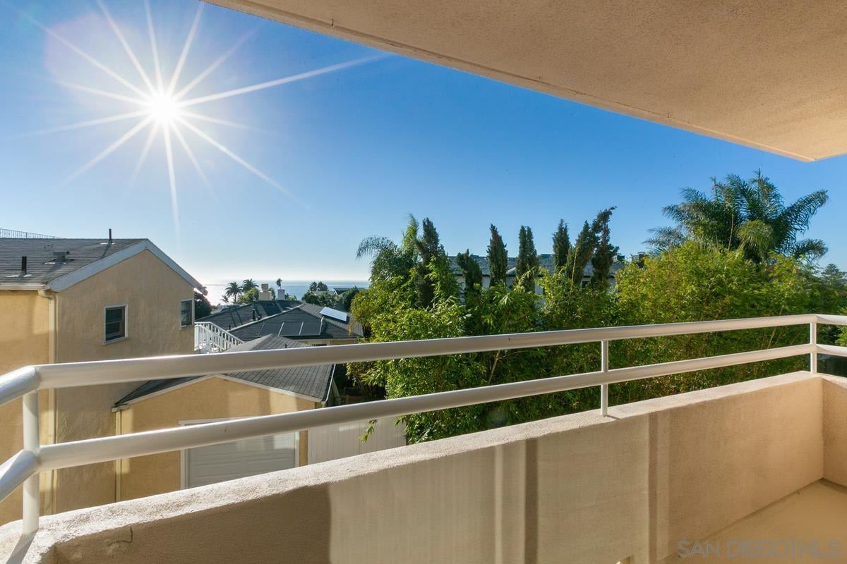 5726 La Jolla Blvd #206