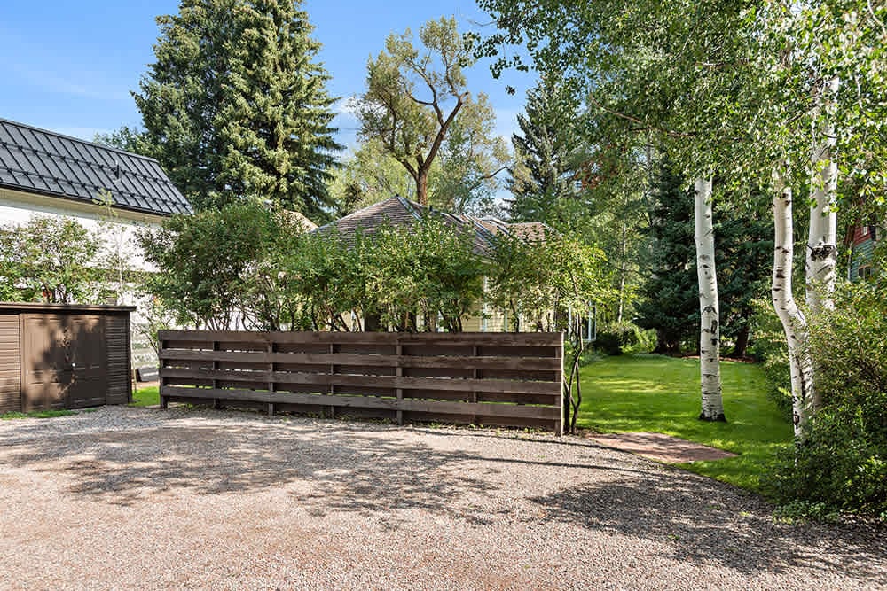 Prestigious West End Neighborhood in Aspen 