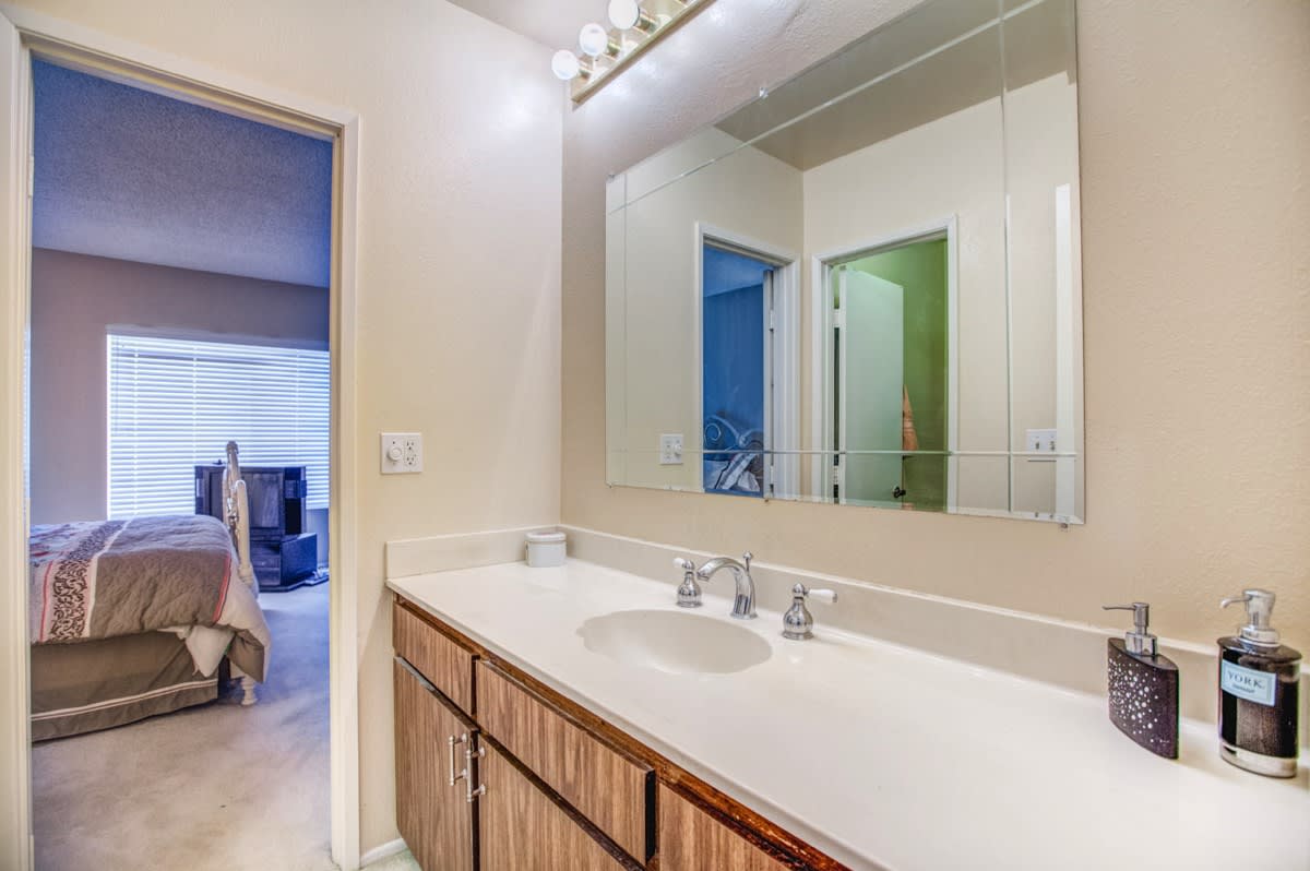 4216 Ethel Ave 6, Studio City, CA