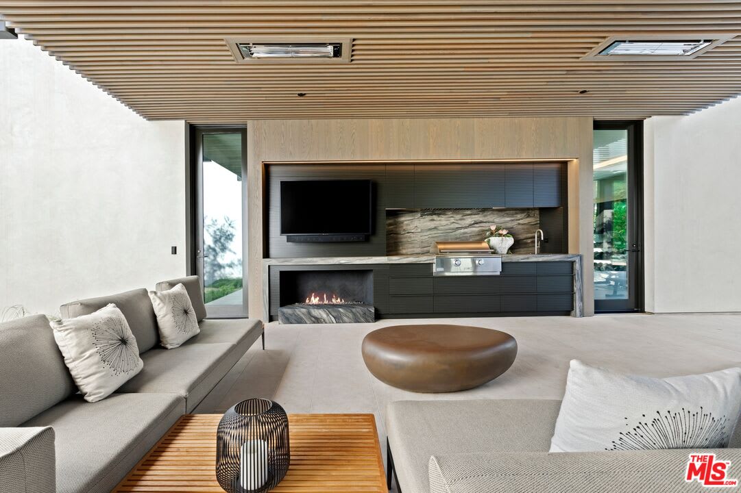 Luxe Estate