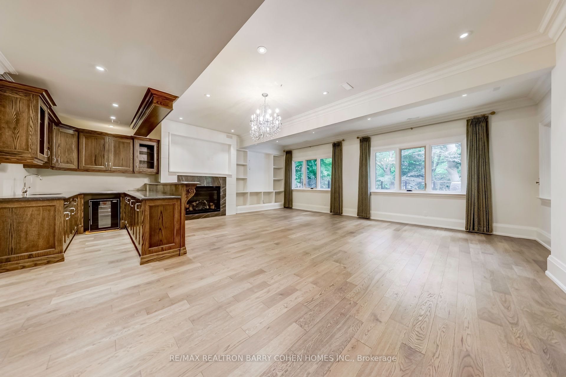 SOLD: Elegance & Luxury At Its Finest