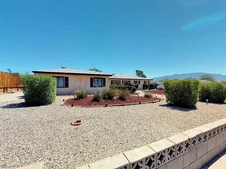 703 Villa Verde Drive SE
