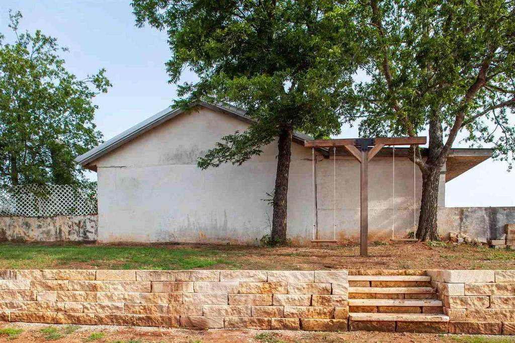 308 W Lampasas