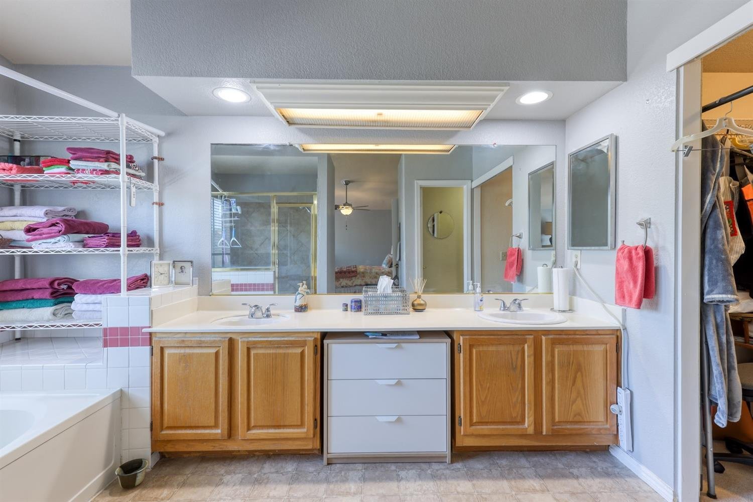 8572 Twin Trails Dr