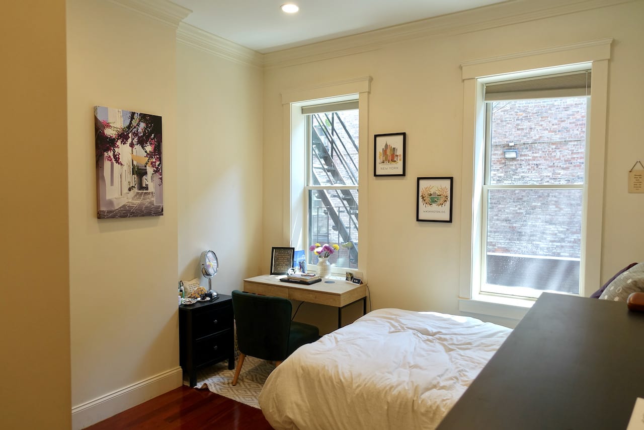 Back Bay / South End Border - Renovated 1 bed 1 bath - Common Laundry - JUNE 1