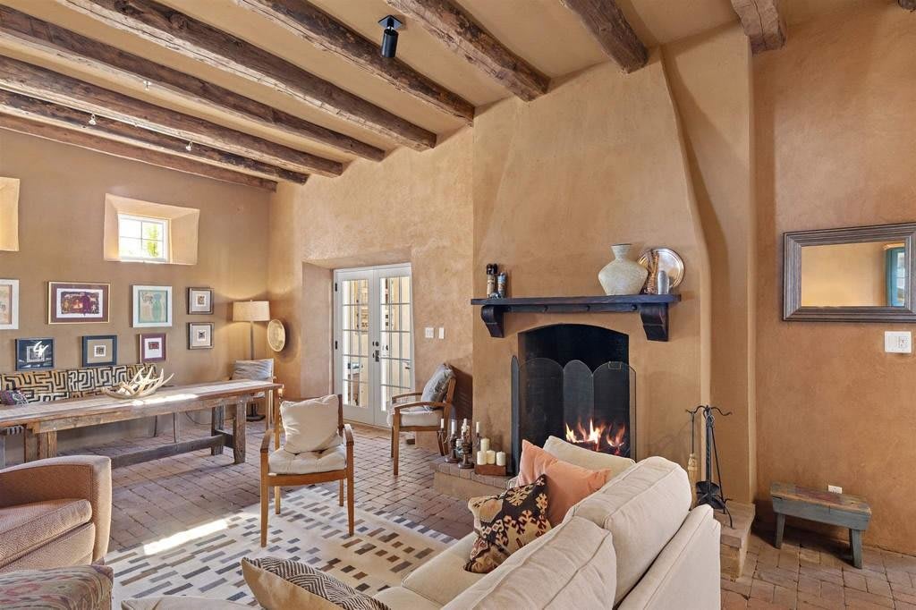 FEATURED PROPERTY: 36 VEREDA SERENA