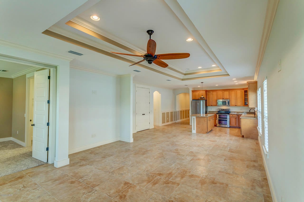 1420 Graham Lane