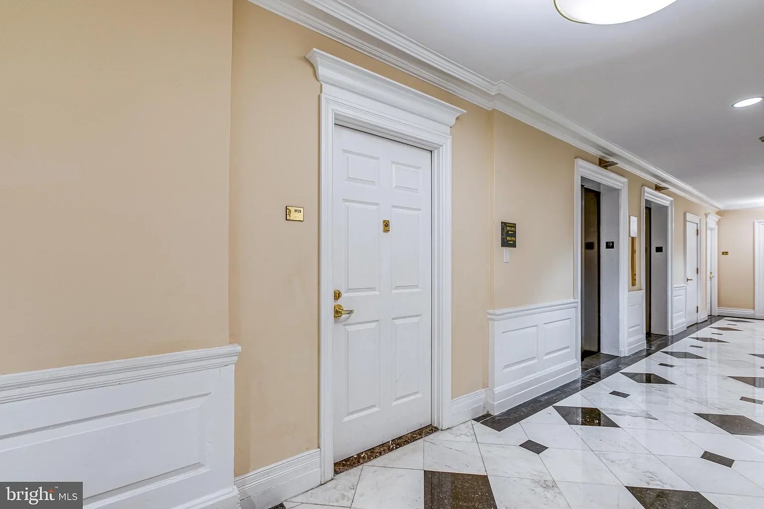 1600-18 Arch St #1921