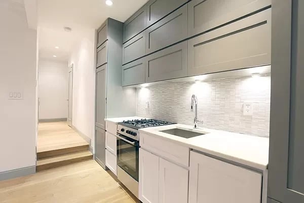 421 West 21st Unit: 5B